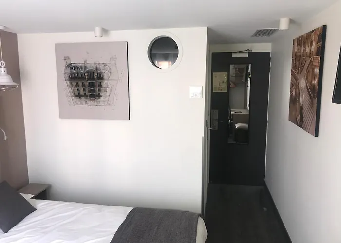 Hotel De Montmartre Paris