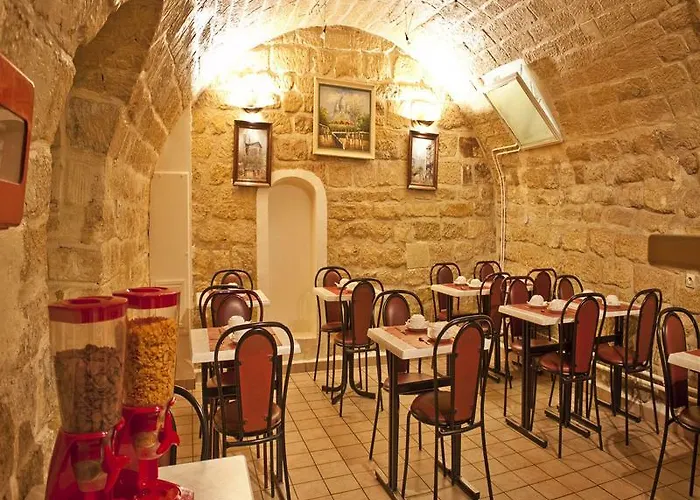 Hotel De Montmartre 3*